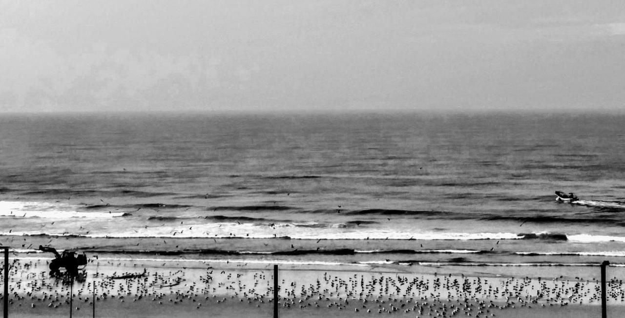 Amazing Apartment In Costa Da Caparica Costa da Caparica Exterior foto
